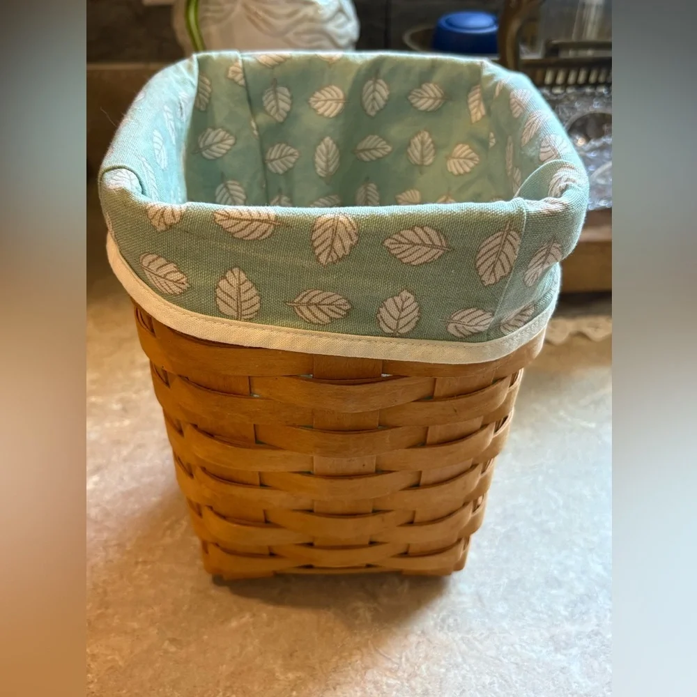 Longaberger Signed 1999 Market Basket w/ Green Leaf Fabric Liner Handmade USA